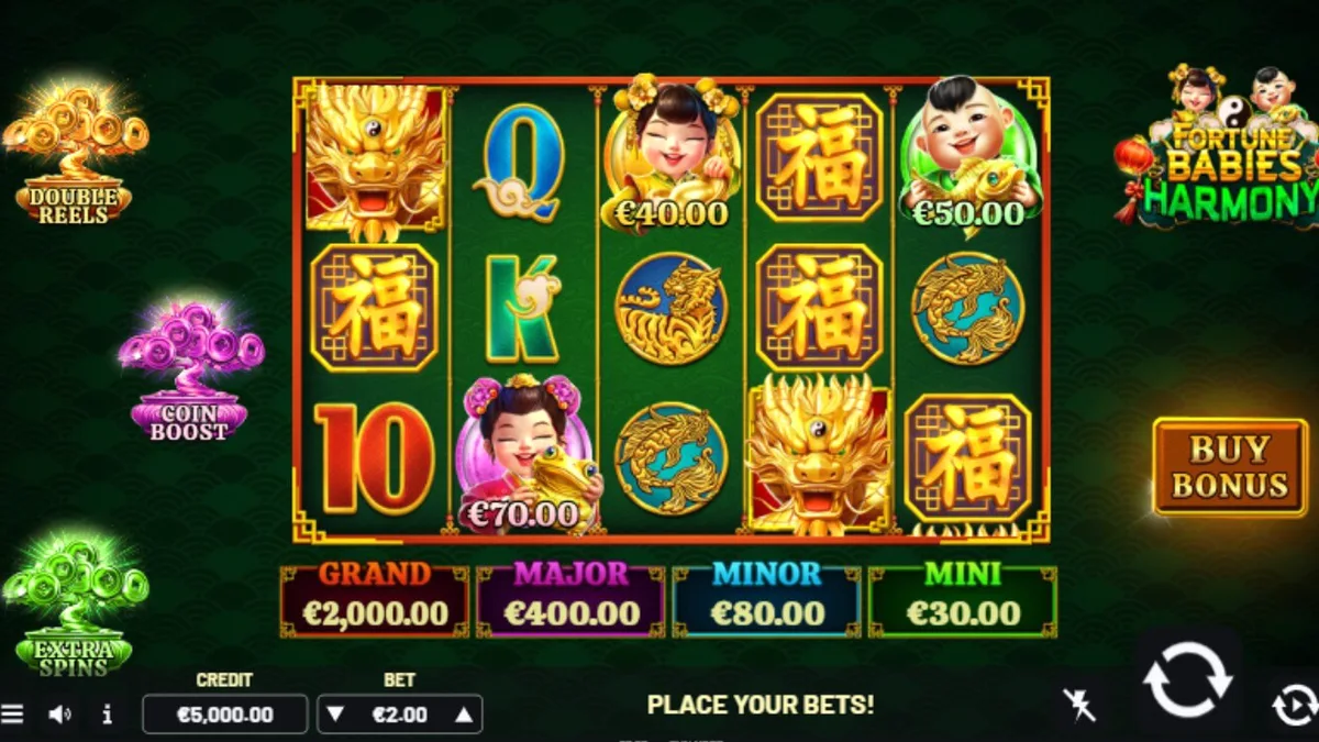 Tampilan layar permainan slot Fortune Babies – Harmony dengan simbol bayi lucu dan motif Tiongkok.